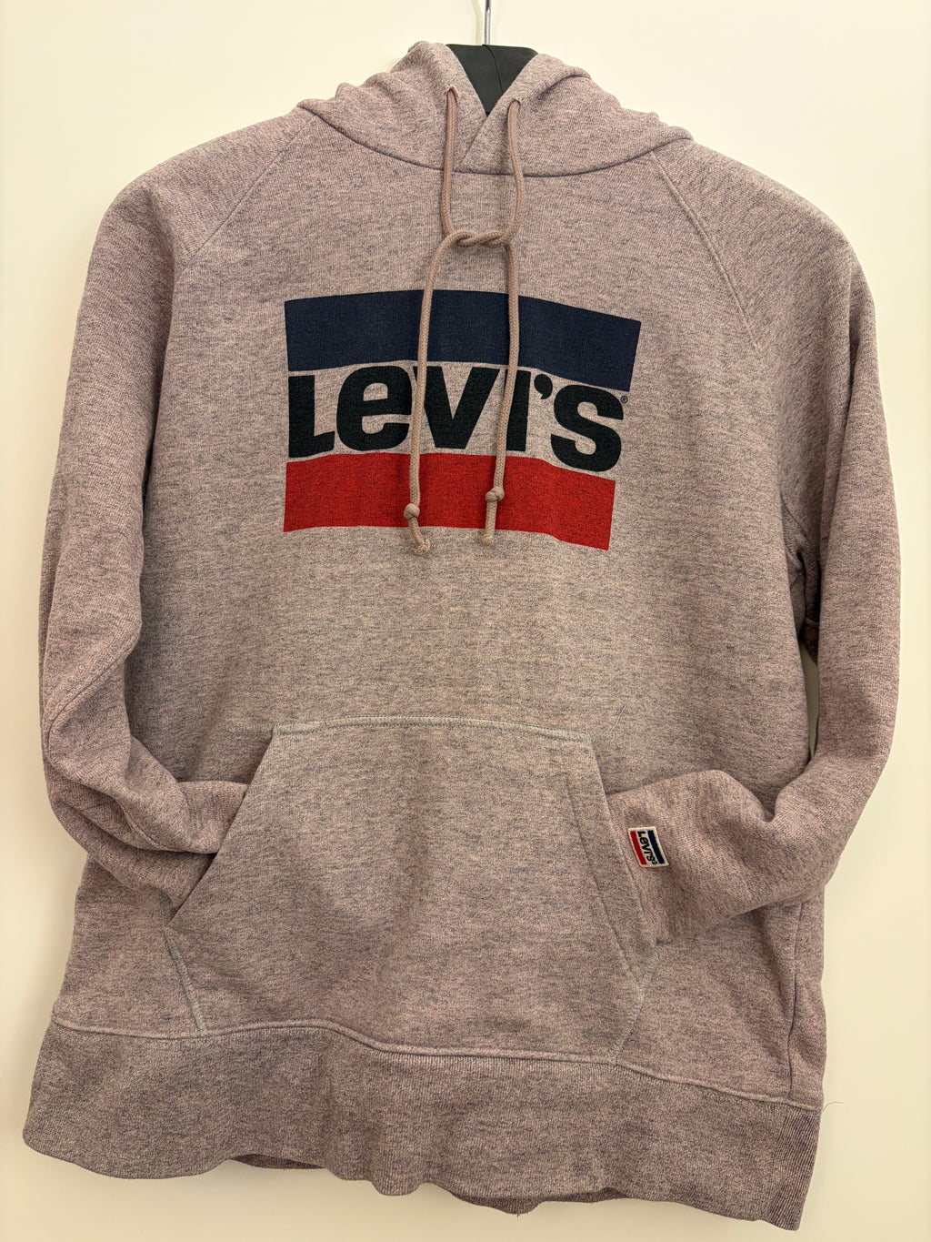 Levi‘s Hoodie Logo Print grau mit dreifarbigem Sportsware Logo, Größe M used